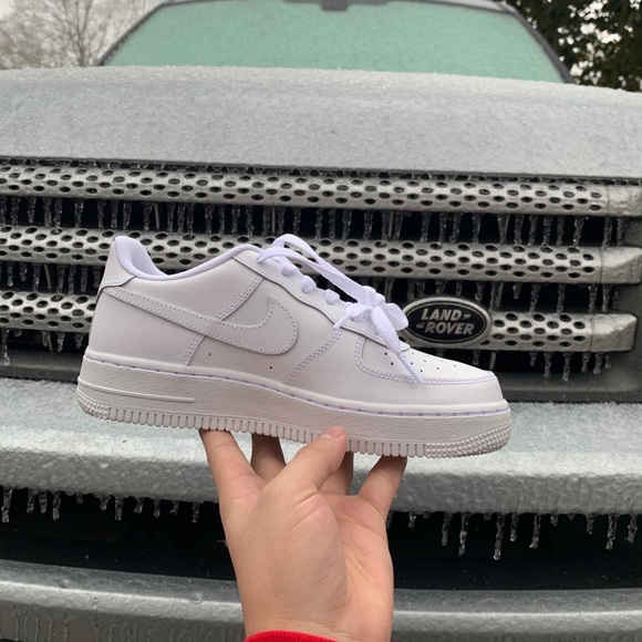 Air Force 1 Triple White. main image 5